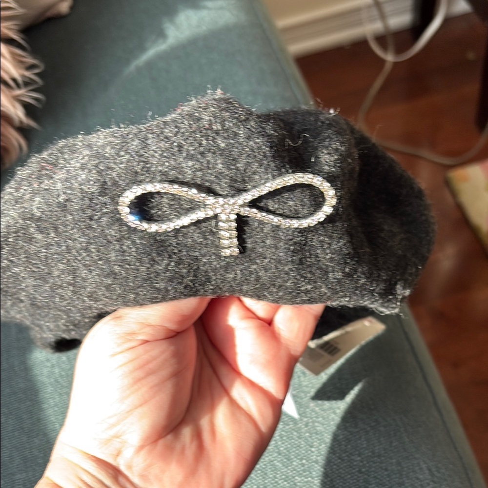 Elegant dark grey Wool Beret with Rhinestone Bow
